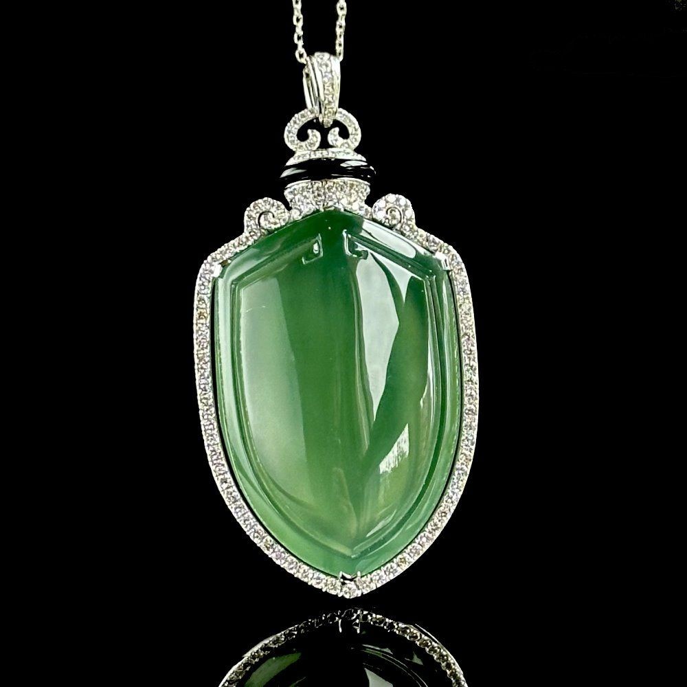 ガラス種 秋香緑翡翠ペンダント